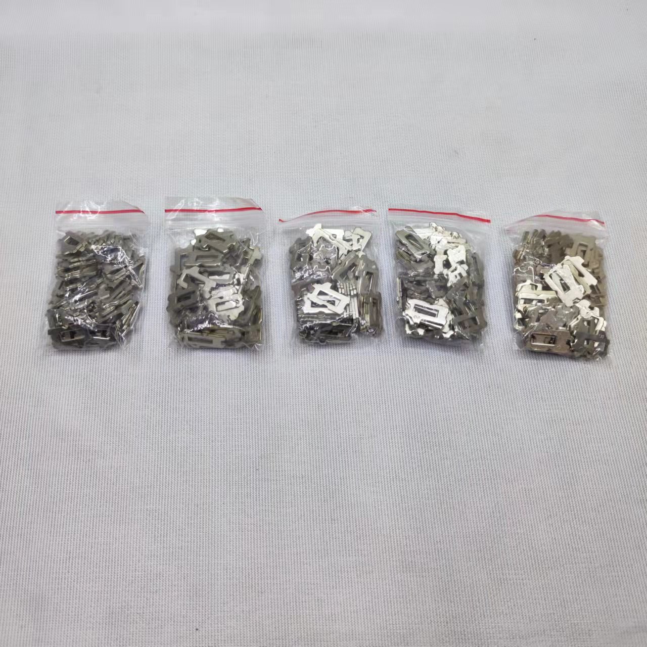 Adecuado para Mazda placa de bloqueo del diente exterior placa de bloqueo del coche gran cantidad congyo