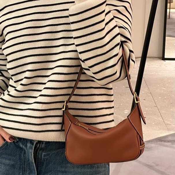 Pomlad in poletje 2024 Nova usnjena torba za cmoke Triumphal Arch Romy pod pazduho, ročna torba za čez ramo, majhna torba za čez ramo_voghion.com