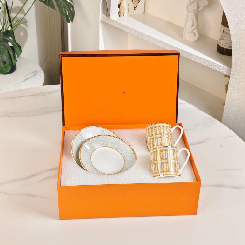 Simple Nordic Light Luxury British Coffee Afternoon Tea Cup and Saucer Set High-End Exquisite Business Home Gift Giving Ideas