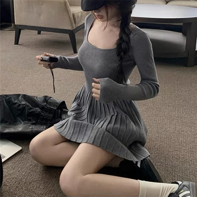 Square Collar Long-sleeved Knitted dress Women's Autumn Slim-fit Inner Base Skirt Tight Waist Pleated A- line Sweater Short Skirt Square Collar Long-sleeved Knitted dress Women's Autumn Slim-fit Inner Base Skirt Tight Waist Pleated A- line Sweater Short Skirt