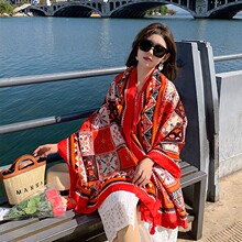 新款民族风披肩两用空调斗篷毛线针织手工流苏吊坠披风旅行披肩