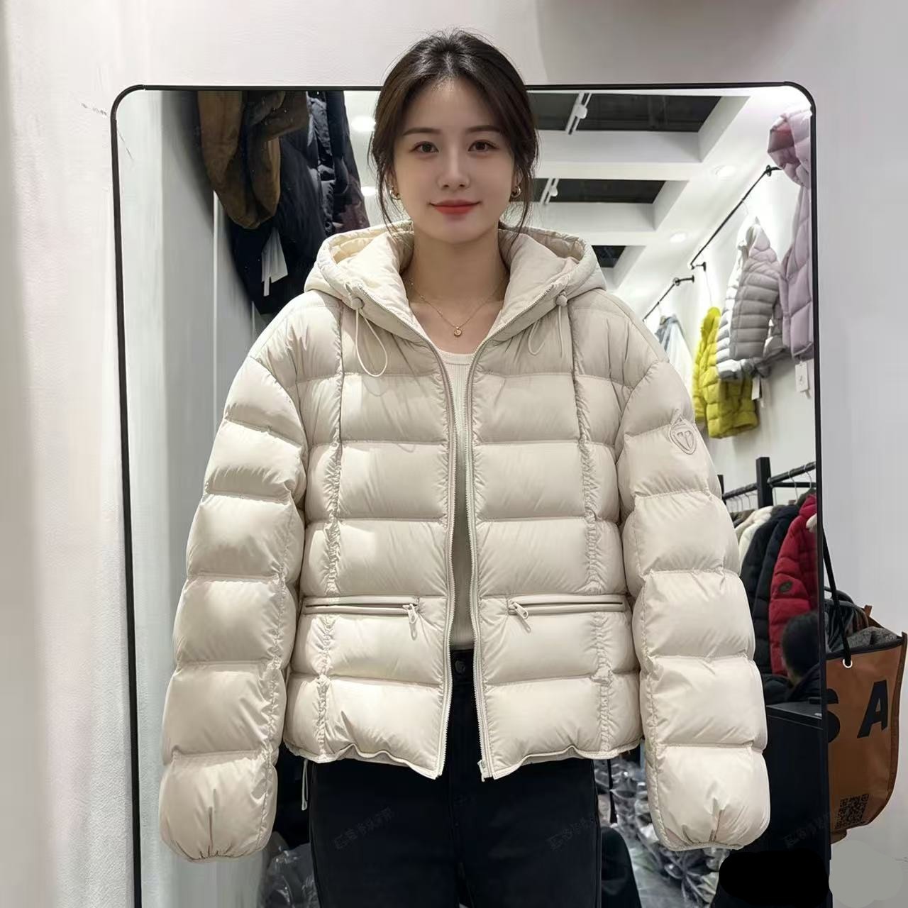 2026 New Style Hooded Short down Jacket for Women, White Duck Down, Loose and Warm, Korean Style Puffer Jacket