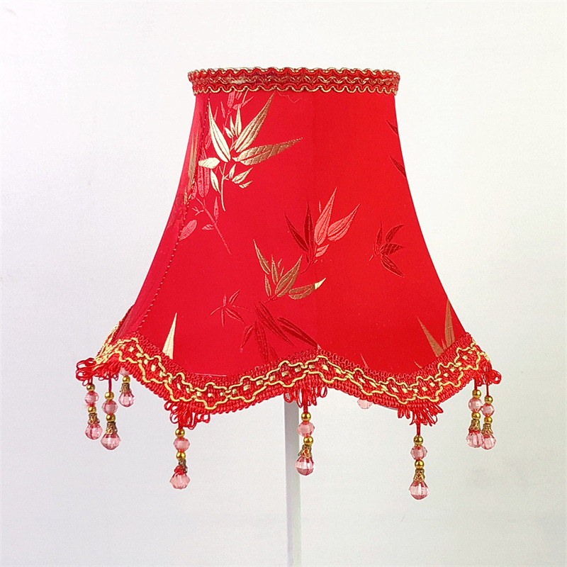 De estilo europeo retro rojo tela de encaje colgante cuentas hechas a mano corte lampshade boda decoración festiva linterna Shell