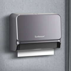 穴を開けないで北欧ホテルのトイレの衛生的なトイレのティッシュの箱を拭きます。