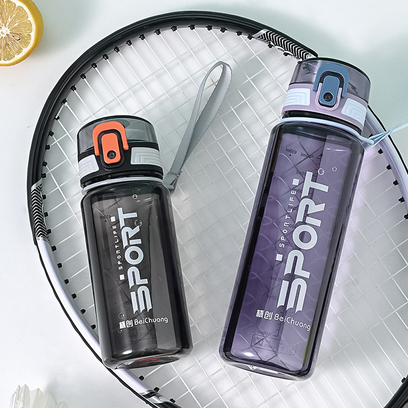 Taza deportiva creativa para niños y estudiantes, de plástico Honda, portátil con cubierta de rebote, ideal para viajes, para beber directamente, venta al por mayor.