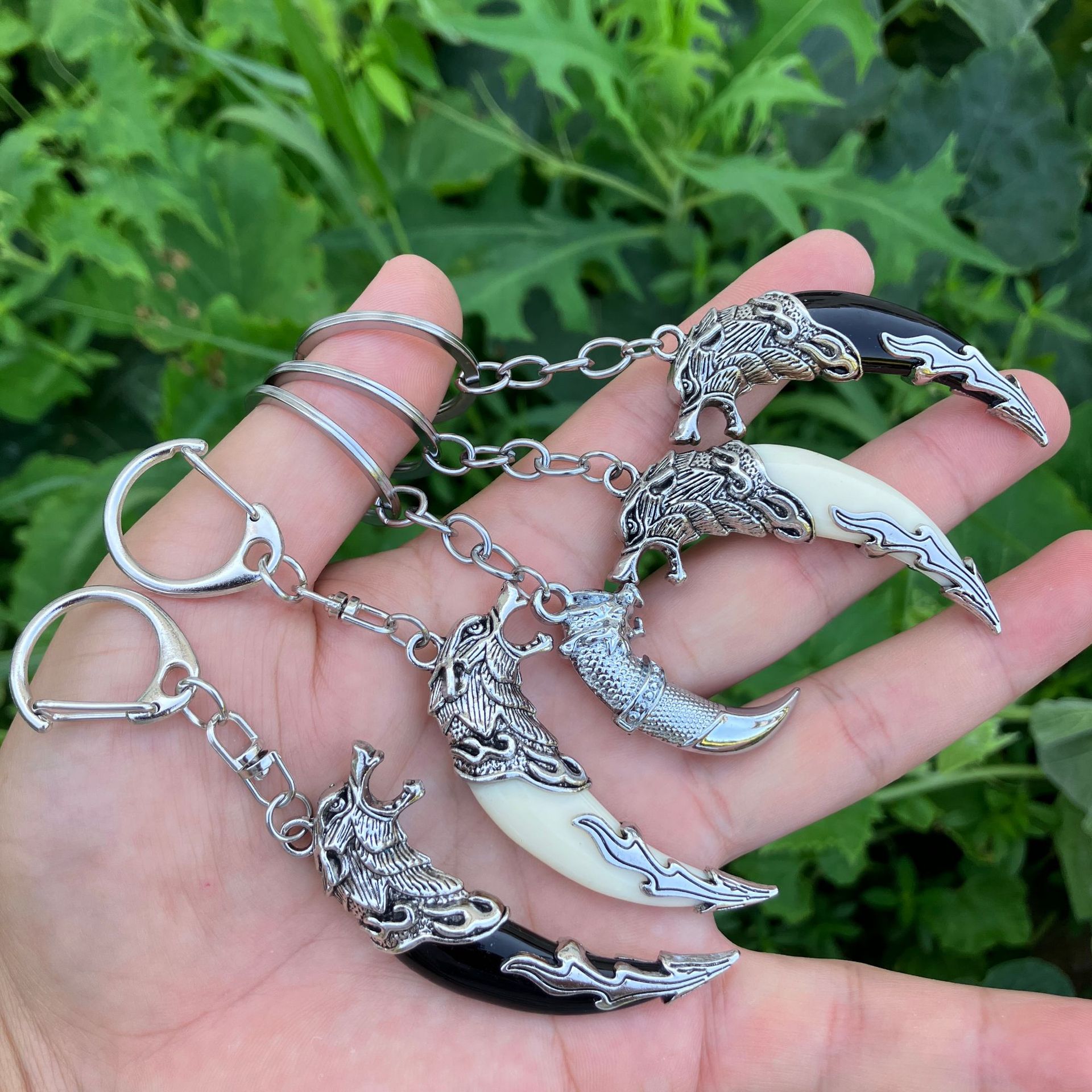19g Weight Bag Pendant, Keychain Classification 1 Piece Quantity Hip-Hop Wolf Tooth Metal Men's Bag Pendant Keychain