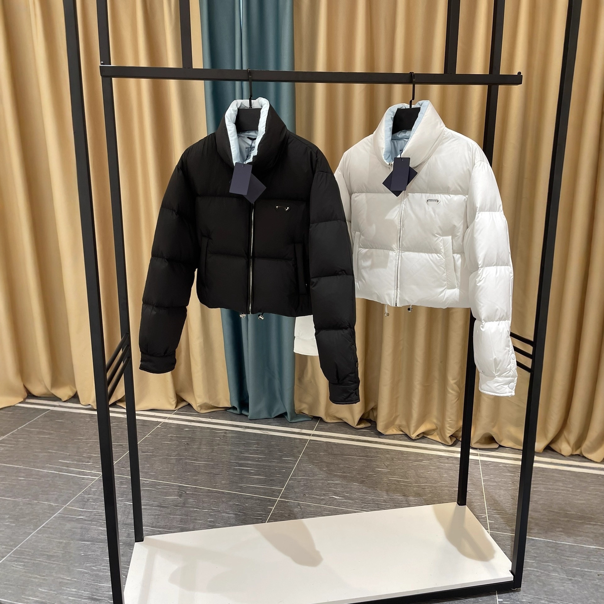 正确版原标现货P家新款三角标面包服短款羽绒服女外套时尚百搭