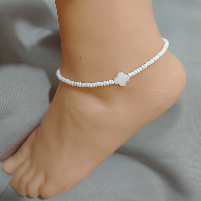 European and American Hot Selling Fashion Four-leaf Clover-shaped Fritillaria Women's Handmade Beaded Hand and Foot Dual-purpose Chain for Women White Rice Beads European and American Hot Selling Fashion Four-leaf Clover-shaped Fritillaria Women's Handmade Beaded Hand and Foot Dual-purpose Chain for Women White Rice Beads