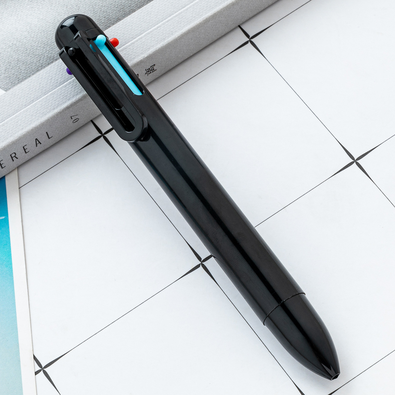 Bolígrafo de plástico multicolor creativo tipo de prensa 6 colores en uno bolígrafo de color para estudiantes papelería bolígrafo multifuncional