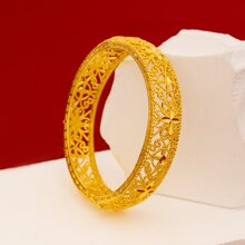 �������ڱ���Խ�Ͻ������Ů���οջ��������������Ʒ��Լ�ٴ���