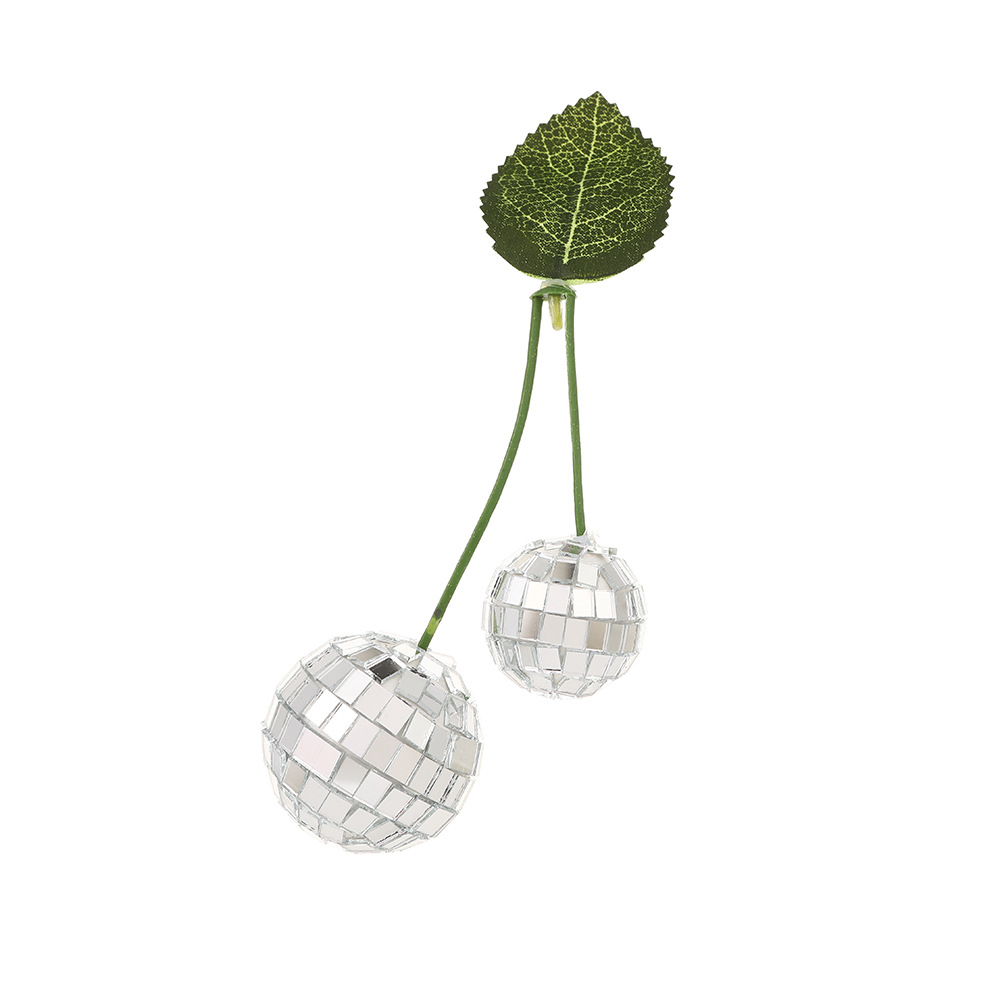 クロスボーダーのホットタイプのディスコボールのさくらんぼの装飾品は誕生日パーティーのパーティーに鏡のボールを飾って葉の道具を持ちます。