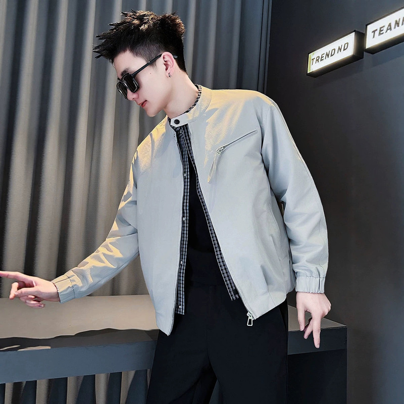 High-end, stylish, and cool men's jacket with patchwork and deconstructed design, 2026 new collection, popular fake two-piece stand-up collar trendy outerwear High-end, stylish, and cool men's jacket with patchwork and deconstructed design, 2026 new collection, popular fake two-piece stand-up collar trendy outerwear