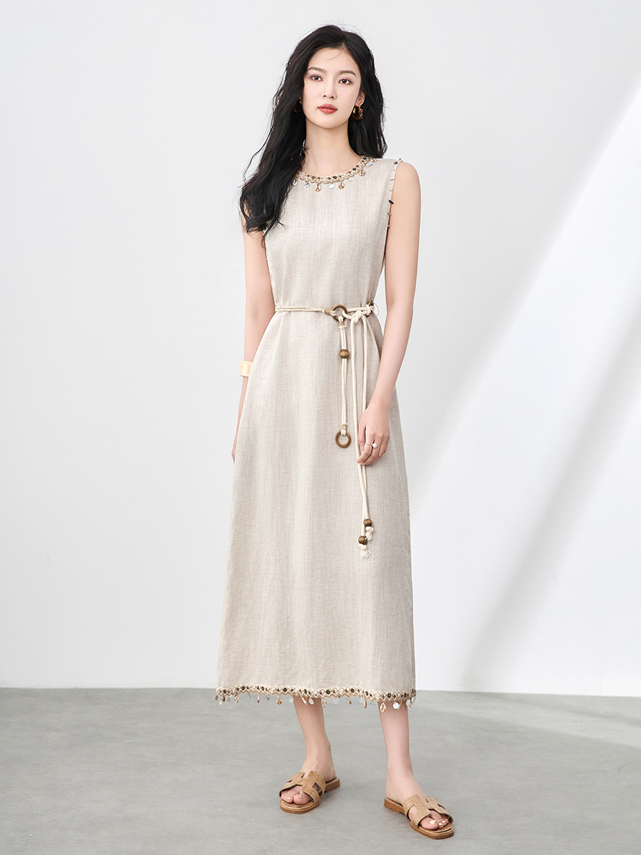 Đầm maxi nữ không tay phong cách Bohemian chất liệu linen tencel phối tua rua — Màu kaki