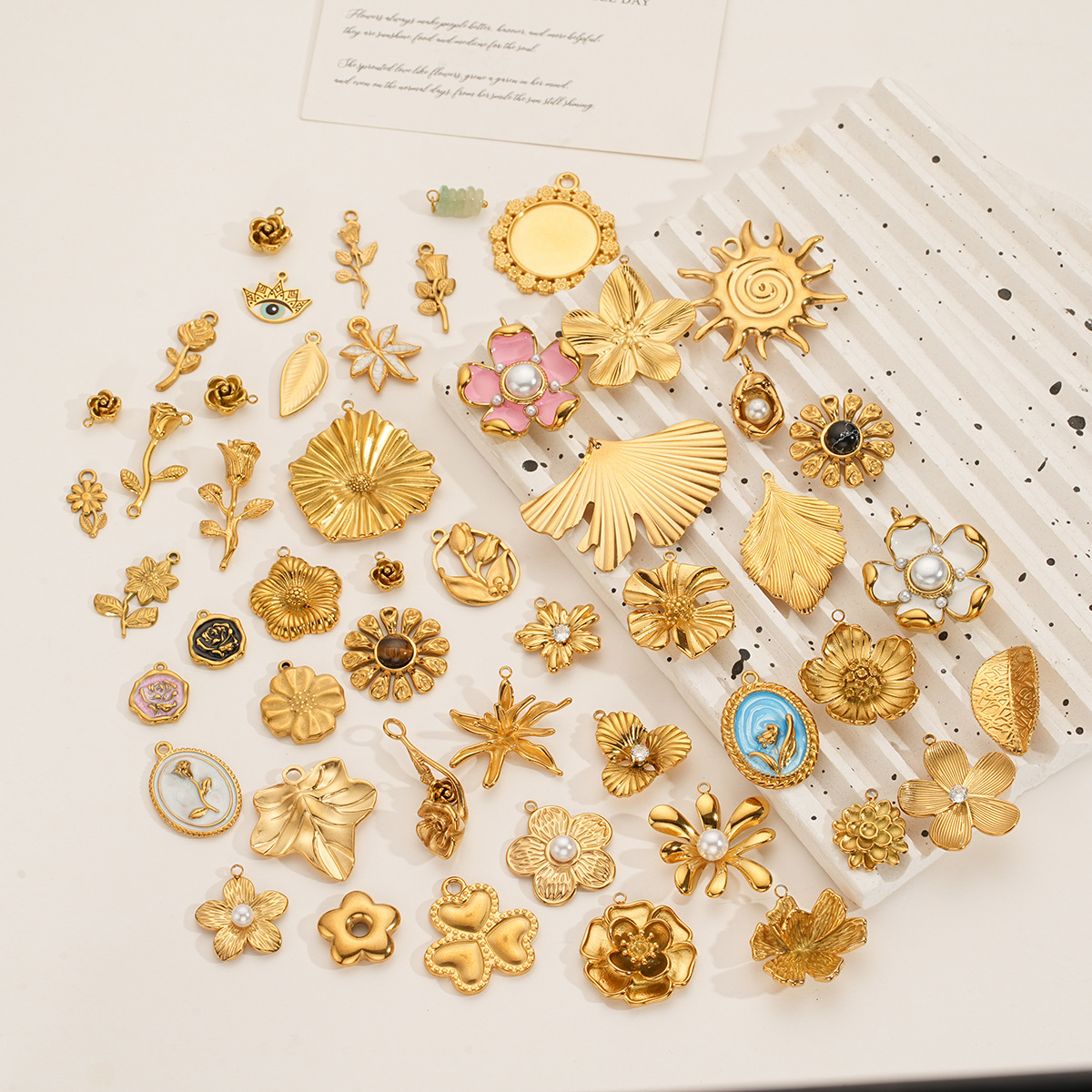 7g Weight Pendant Jewelry Making Type 17.5*17.5mm, 19*22mm, 26*42mm Jewelry Making Size 18K Gold Plated Plating Material Acrylic Pearl, Zircon Inlay Material DIY Jewelry Accessories Classification 5 PCS/Package Quantity 304 Stainless Steel Material Sun, Leaves, Flower Pattern All Seasons Season Enamel, Inlay Design IG Style Style 5 PCS/Package 17.5*17.5mm 19*22mm 26*42mm 304 Stainless Steel Acrylic Pearl Zircon 18K Gold Plated Sun Leaves Flower Pendant DIY Jewelry Accessories 2