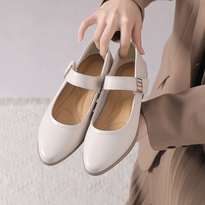 Comfortable shoes for mother for leather shoes, 2025 years, soft sole