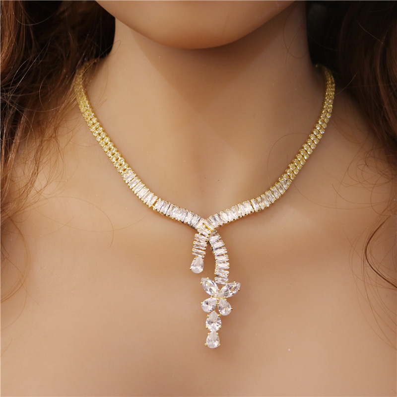 Fashion Bridal Collarbone Zircon Necklace Earrings Crystal Set Wedding Accessories display picture 2