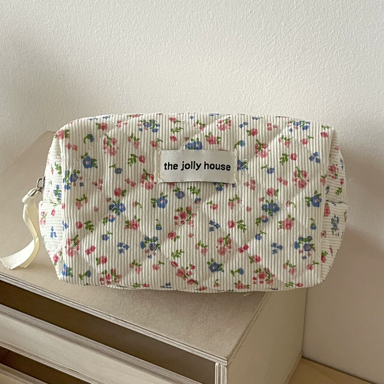 Fresh cute cosmetic bag, handheld organizer bag