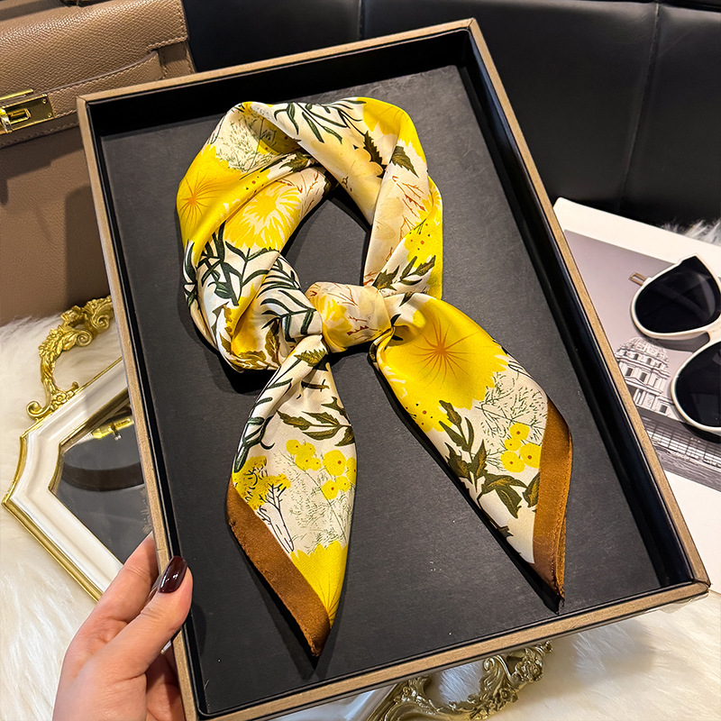 Women's Floral Print Silk Feel Square Scarf Elegant Neck Warmer_voghion.com
