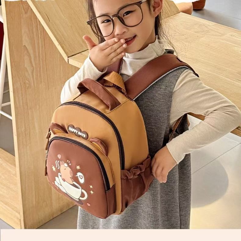 Super popular backpack for children and toddlers, cute capybara small backpack for girls and boys, colorful double-shoulder bag