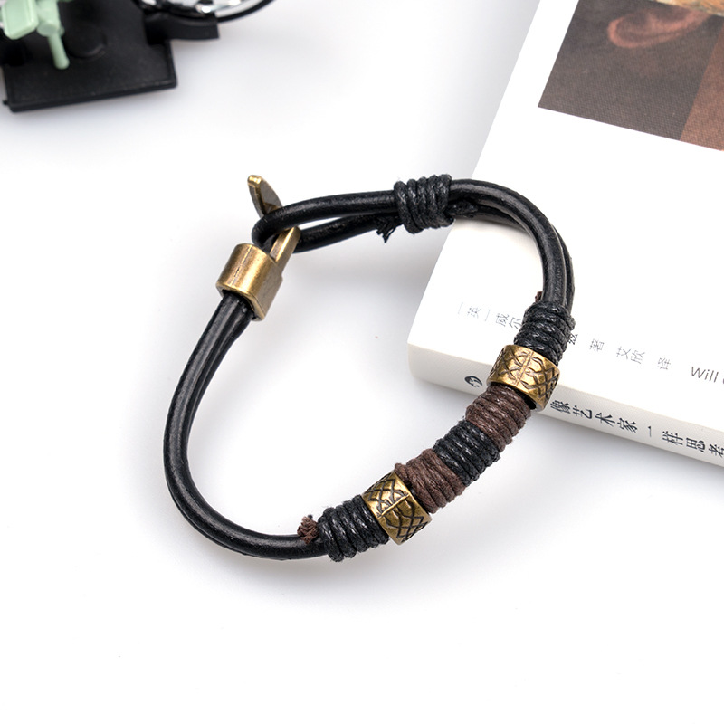 304 Stainless Steel, Pu Leather Material Solid Color Pattern Vacation Simple Style Solid Color 304 Stainless Steel Pu Leather Lines Men's Bangle Men Cord & Leather Bracelets