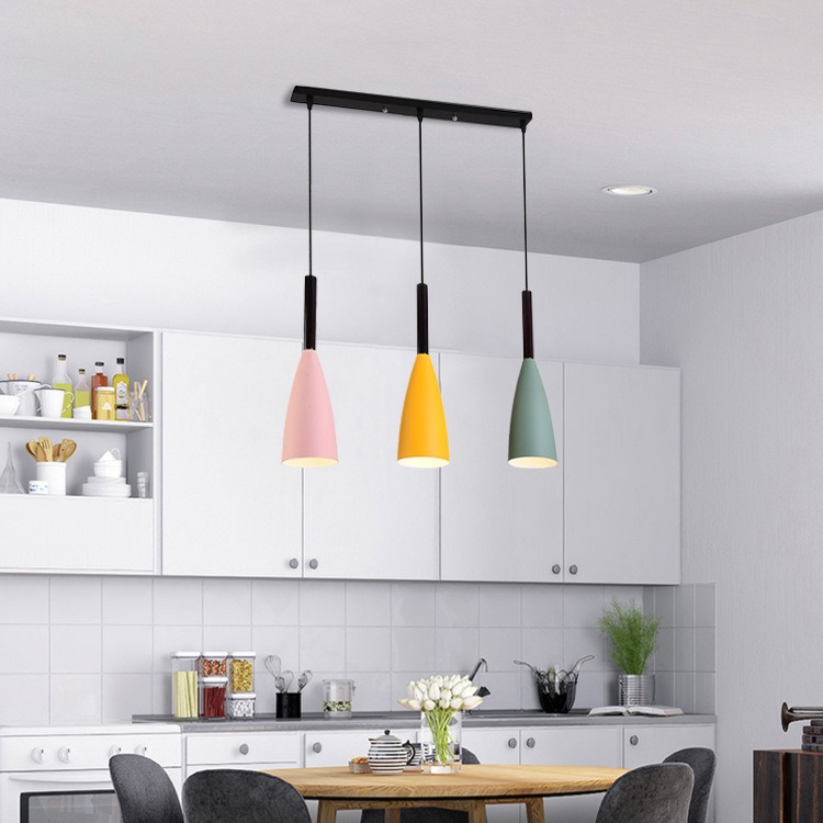 Nordic macaron estilo comedor araña de tres cabezas moderna personalidad simple hogar dormitorio mesita de noche barra larga araña