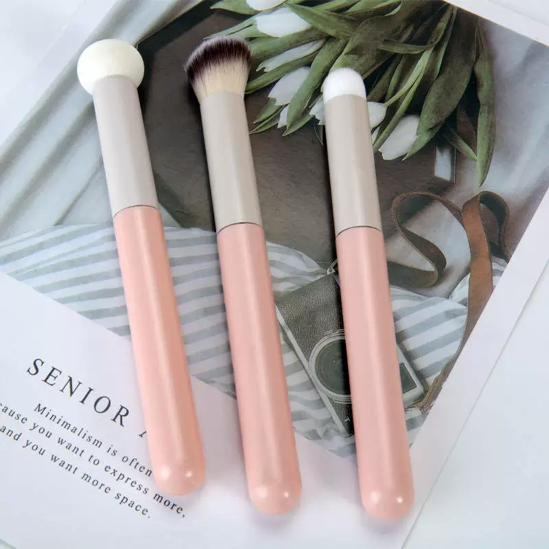 Handheld sponge concealer brush, universal foundation, no trace