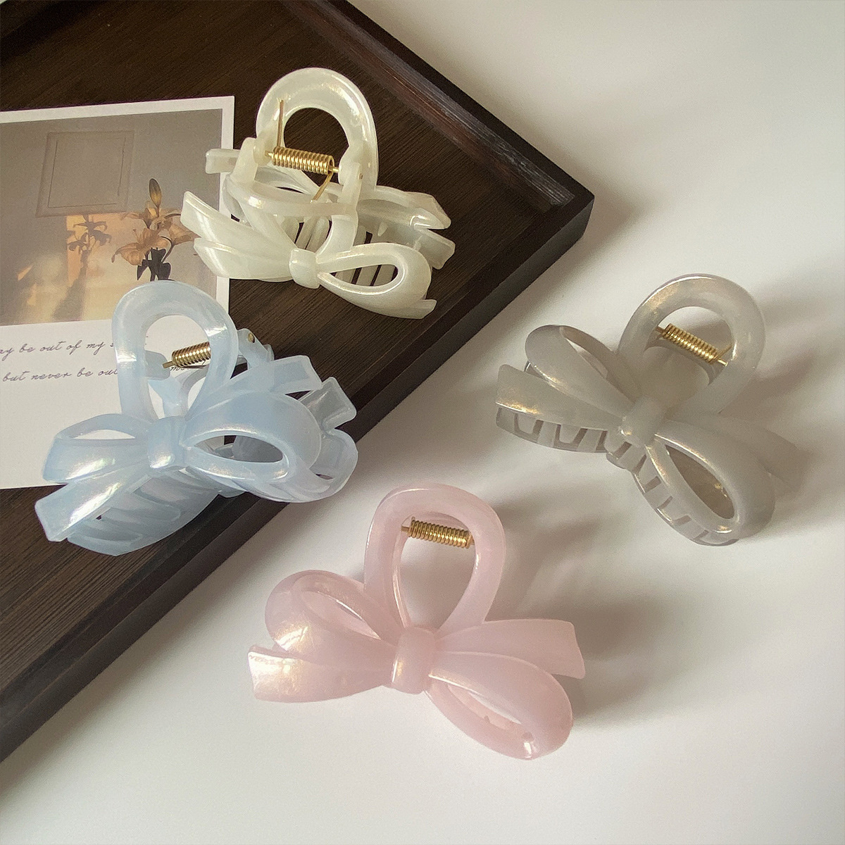Korean Style High-End Simple New Style Bow Medium-Sized Hairpin for the Back of the Head, Versatile and Fashionable Shark Clip Hair Accessory