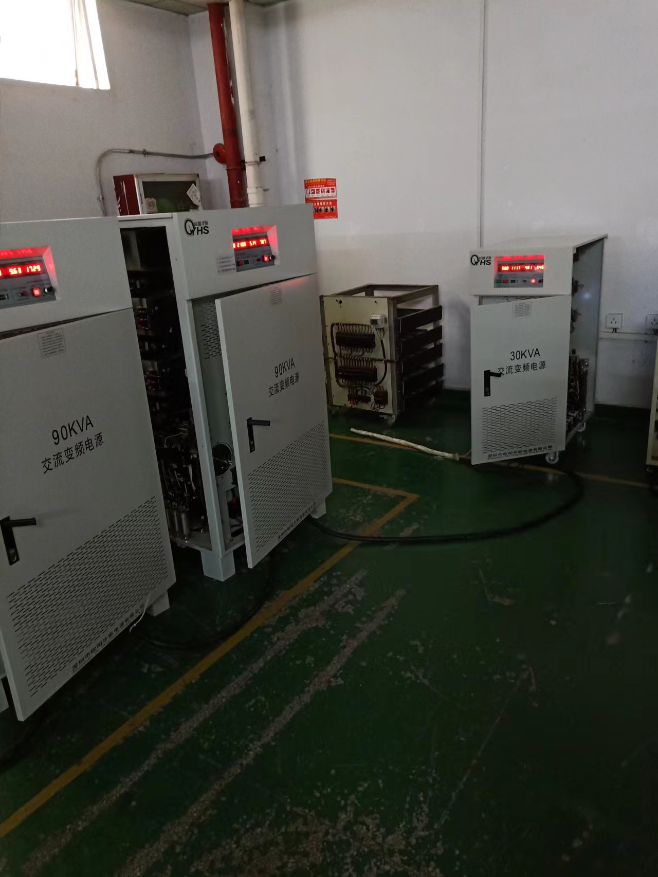 ŷ����˹����30KVA��Ƶ��Դ�������ճ��ݣ����380V 60HZ