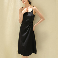 仿真絲醋酸緞面吊帶連衣裙設計感打底長款小黑裙圓領性感長裙夏季