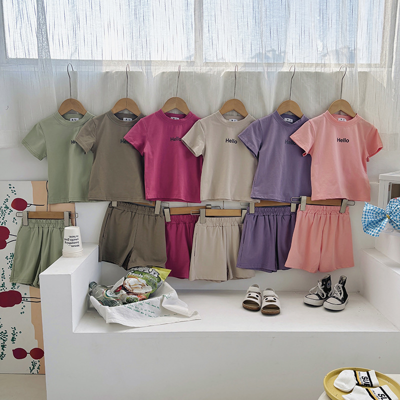 Solid color thin short sleeve T-shirt for men and women