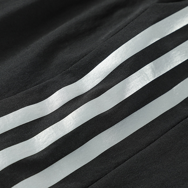 Directo de fábrica de verano nuevos pantalones cortos de seda de hielo para hombres al aire libre pareja casual seda de hielo de secado rápido para hombres y mujeres pantalones deportivos al por mayor