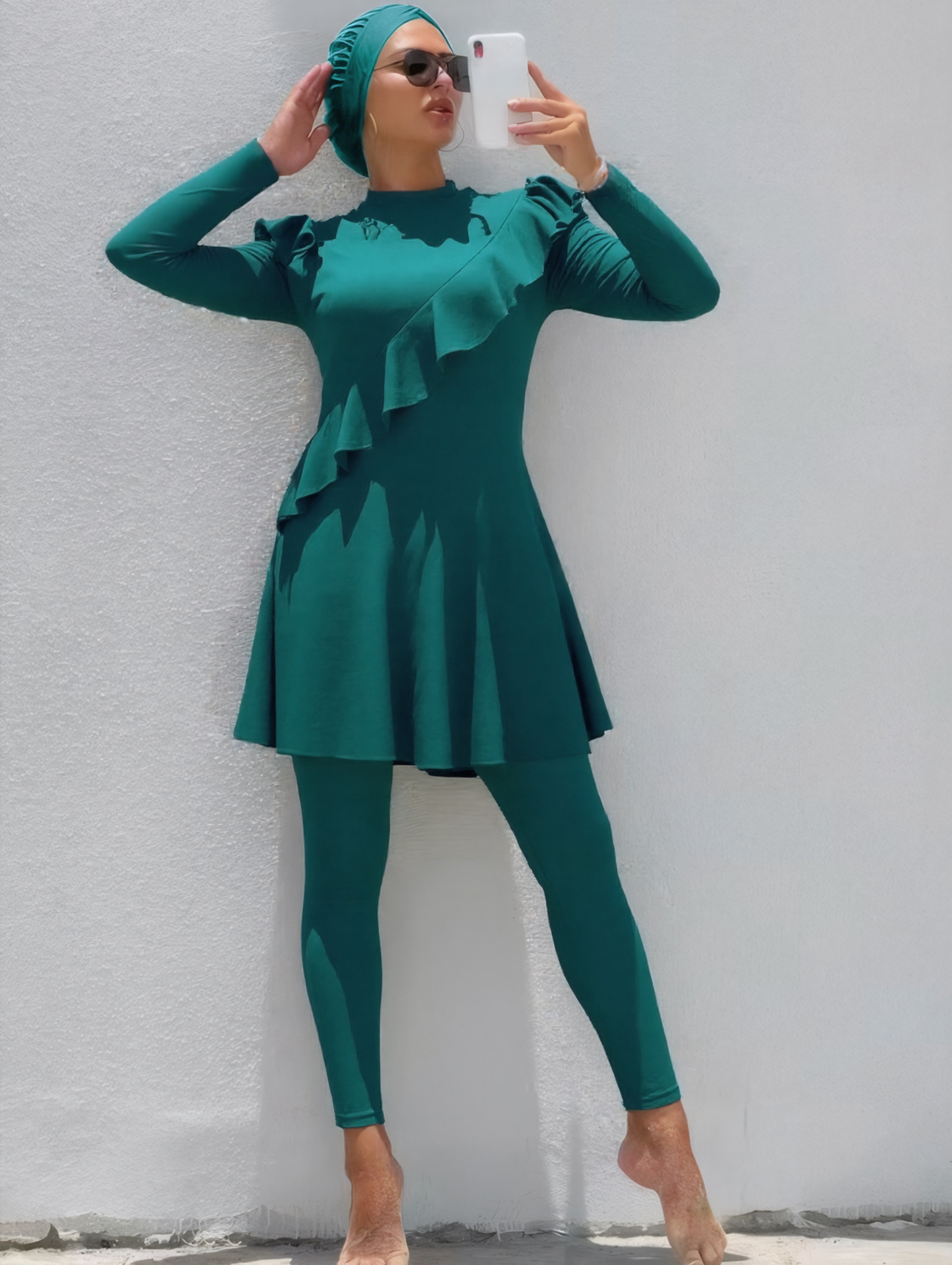 Traje de Baño Conservador Burkini de Manga Larga en Nailon y Poliéster para Natación