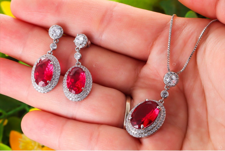 Elegant Lady Oval Copper Plating Inlay Zircon Earrings Necklace display picture 3