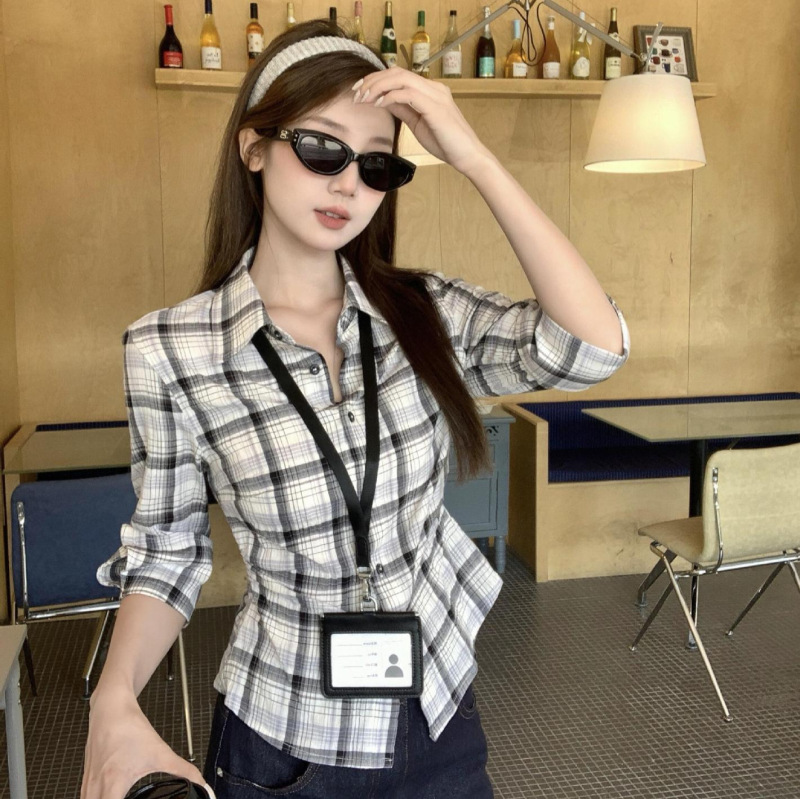 American Retro Plaid Long-Sleeve Shirt for Women, Slim Fit, Waist-Cinching, Korean Style, Simple Design, Trendy Base Shirt