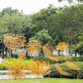 户外铁艺不锈钢镂空蝴蝶蒲公英梅花鹿雕塑公园林景观金属花朵摆件