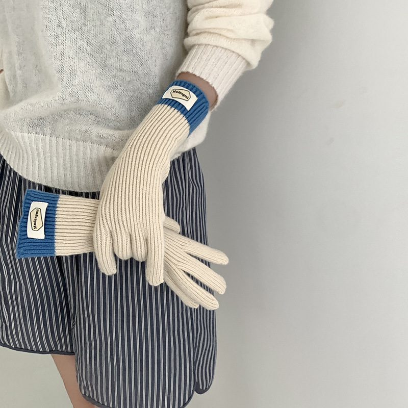 Guantes de punto para mujeres 2025 invierno nuevo color de colisión de empalme para montar calentamiento largo pantalla táctil cinco dedos guantes