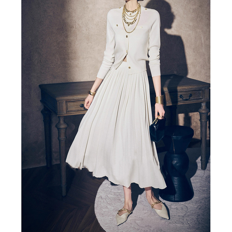 In-Stock Manufacturer Wholesale New Style Silk Wool Gold and Silver Thread Needle-Knitted Cardigan Set for Women