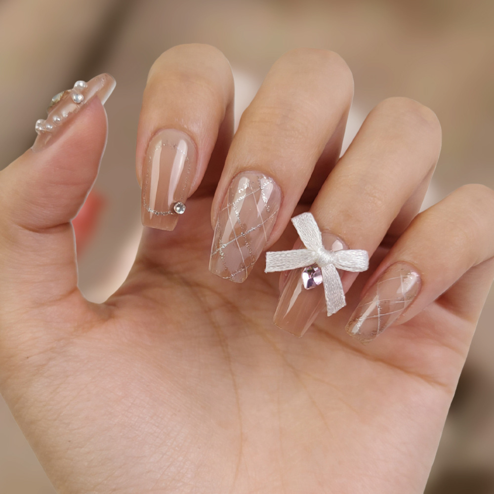 Uña falsa transfronteriza, uñas cortas y largas, uñas desmontables, uñas, uñas