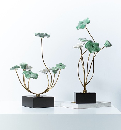 New Chinese-style light luxury lotus warm room decorative shelf for new home moving living room sample room wine cabinet high-end soft furnishing lotus