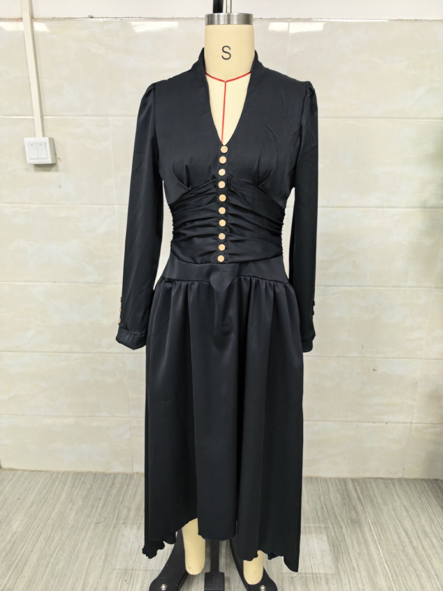 Elegant Waist Cinching V Neck Puff Sleeve Dress Full Skirt Women's Clothing_ecoleips.com