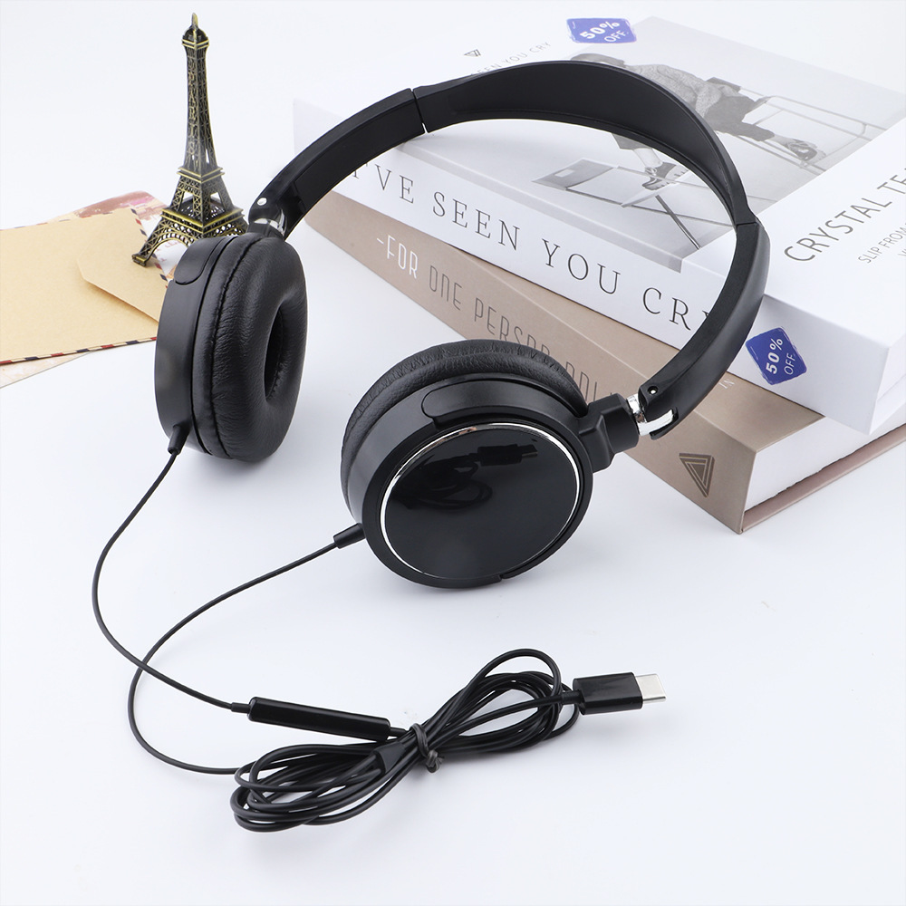 Cross-Border Hot-Selling In-Stock Wired Over-Ear Headphones with Type-C and Microphone for Online Classes, Office Work, Mobile Phones, and Computers, Suitable as a Gift