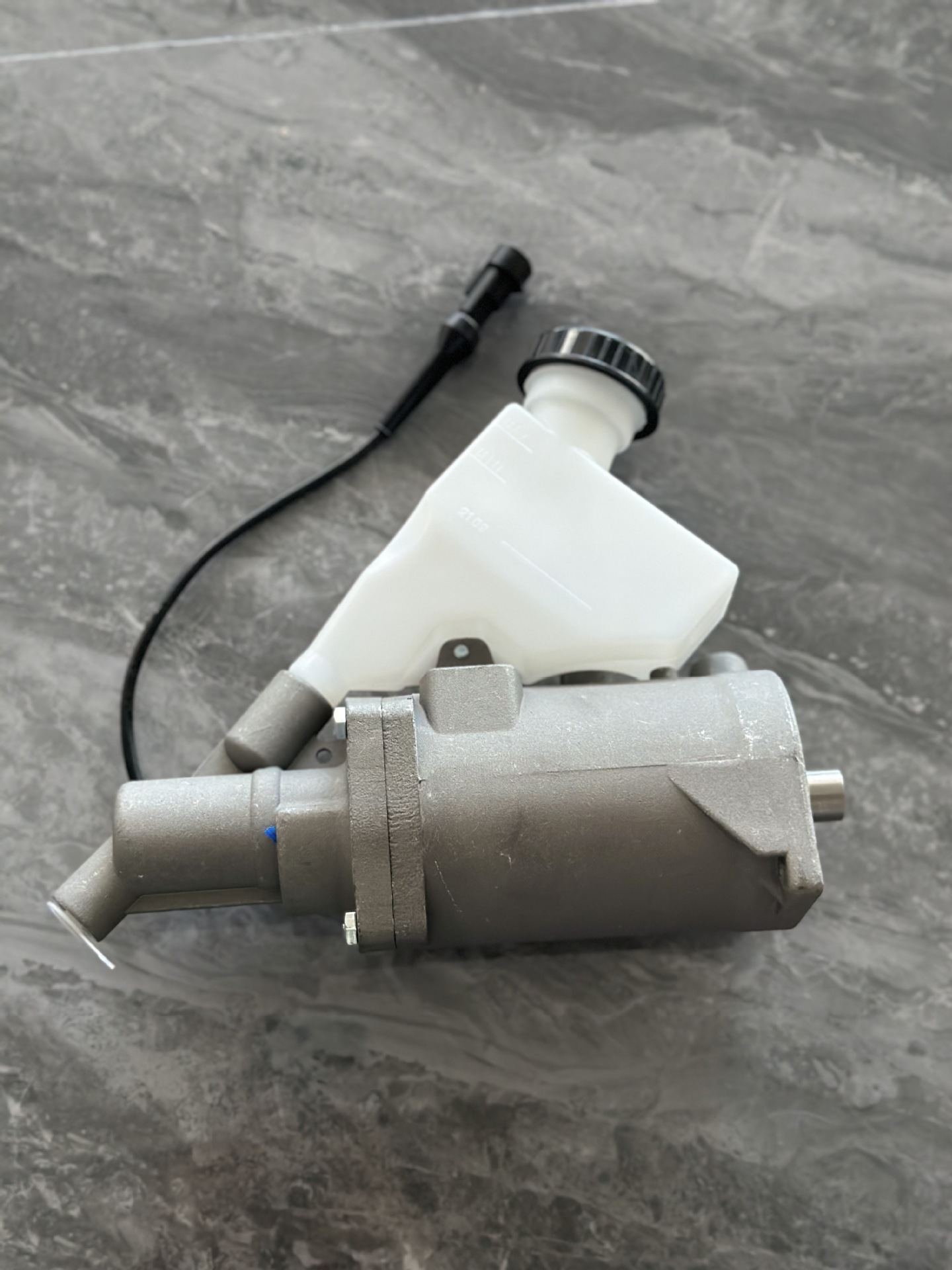 504086387,504151459,5801317167,7.18355 Suitable for Iveco Clutch Master Cylinder