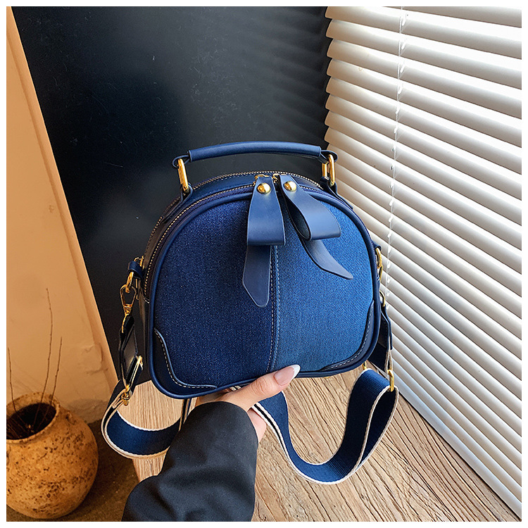 Bolso de denim de color contrastante de empalme para mujeres 2026 nueva tendencia transfronteriza bolso pequeño nicho exquisito mochila de hombro image 10