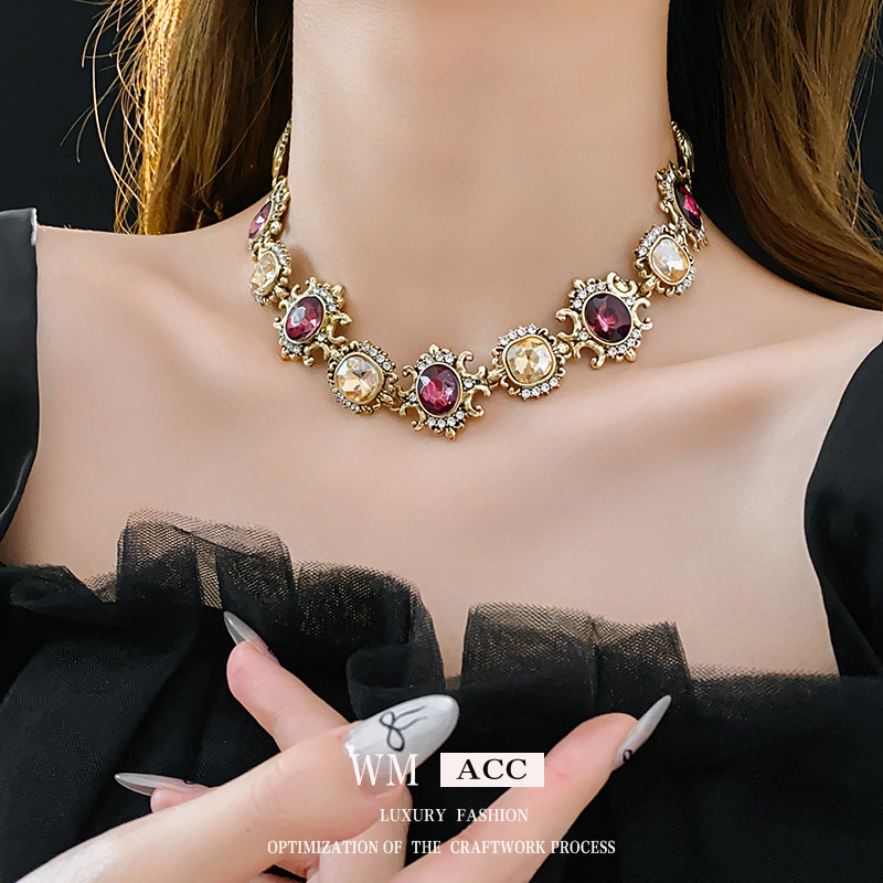Collar redondo con incrustaciones de diamantes vintage medieval, diseño de moda, cadena de clavícula, estilo de corte alto, conjunto de joyería de lujo ligero image 5