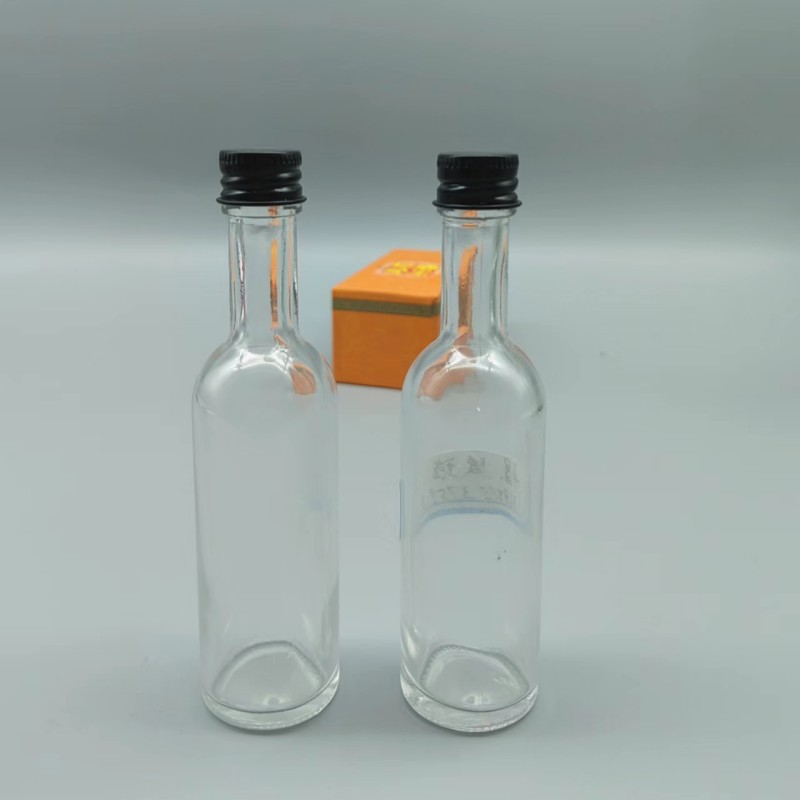 批发透明小酒瓶50ml酒瓶分装小酒瓶一两试喝空瓶子密封瓶配盖子