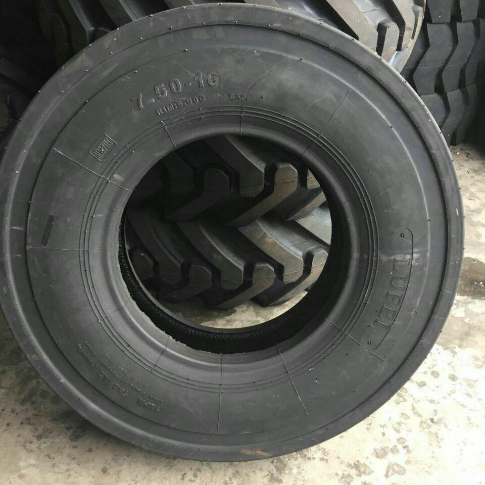 28x8-15拖车轮胎 机械设备轮胎 叉车轮胎  批发零售 工程机械轮胎