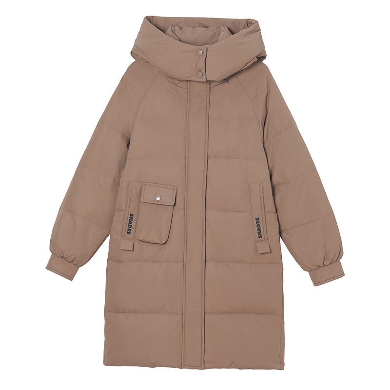 Chaqueta de plumón de mediana edad para mujeres de mediana edad 2025 moda de invierno con sombrero caliente y grueso abrigo de rodilla moda ropa de madre