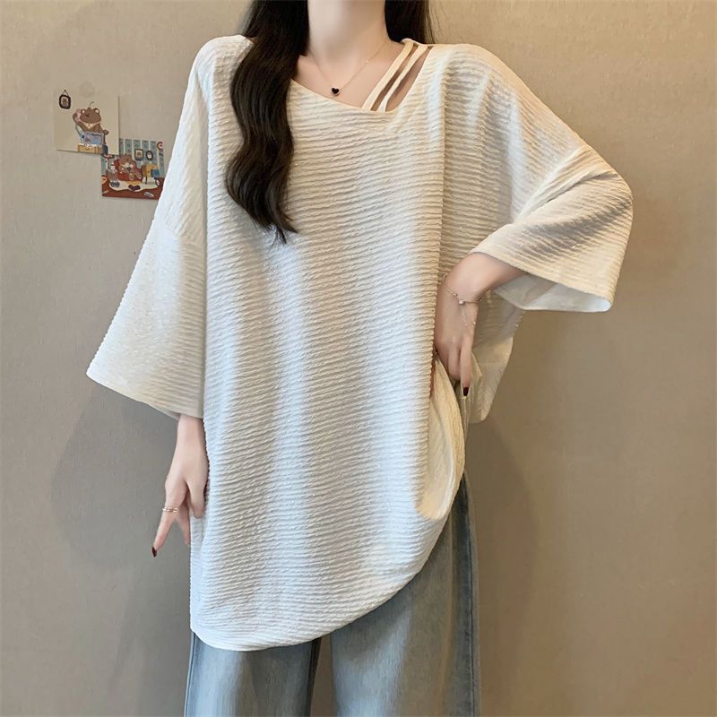 Camiseta de manga corta irregular de textura brillante de gran tamaño para mujer 2024 verano nuevo estilo suelto y delgado top de mm image 1