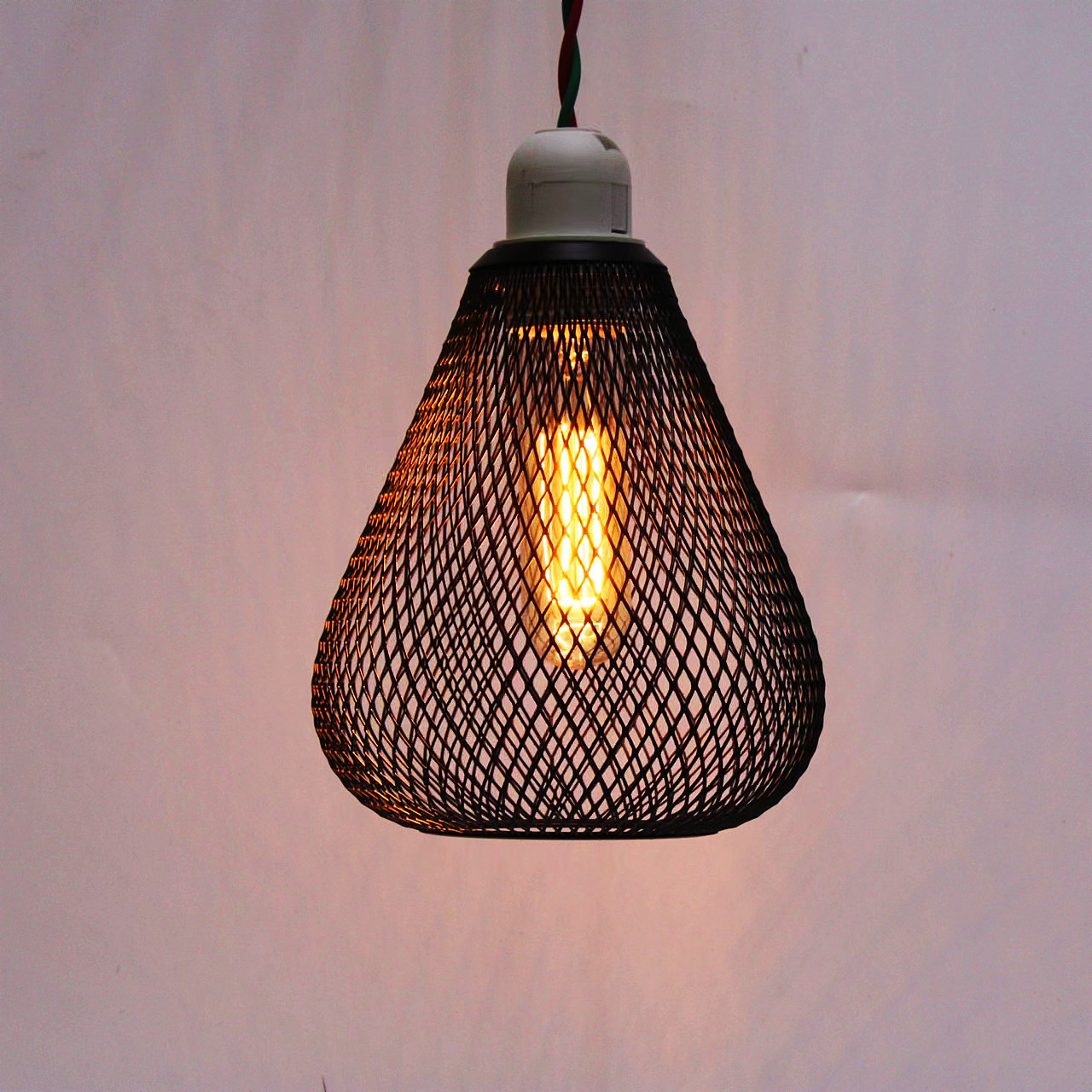 Transfronterizo de hardware de malla de hierro hueco simple iluminación geométrica restaurante leche tienda de té hogar araña pantalla Shell