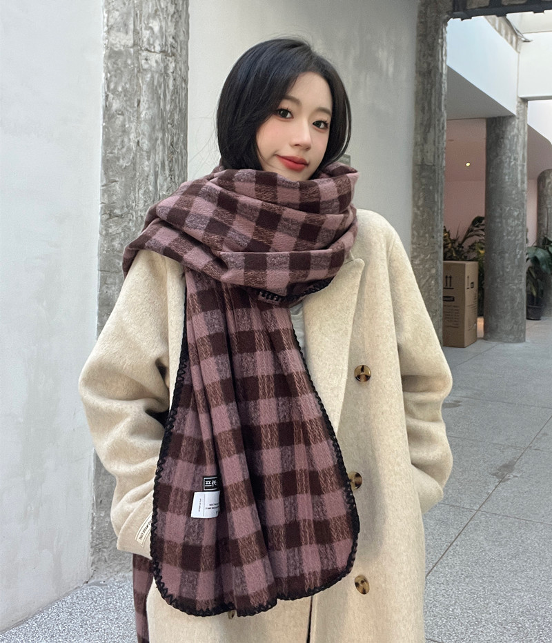 Women's Retro Plaid Polyester Scarf display picture 5